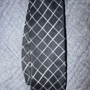 Geoffrey Beene Men's Black & Gray Plaids Checks Pattern Necktie Tie
